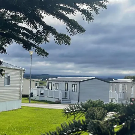 Lyons Manor House Mawbray