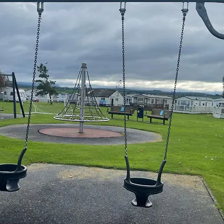 Lyons Manor House Mawbray