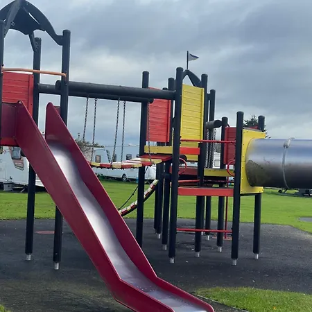 Lyons Manor House Holiday park *